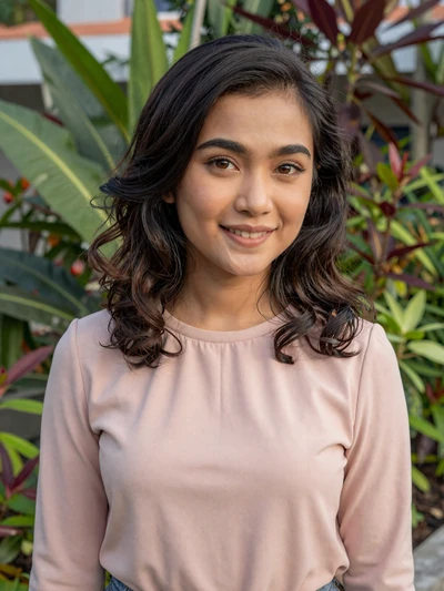 Nurul Huda, 27-year-old Singaporean Malay woman from Tampines seeking Western husband